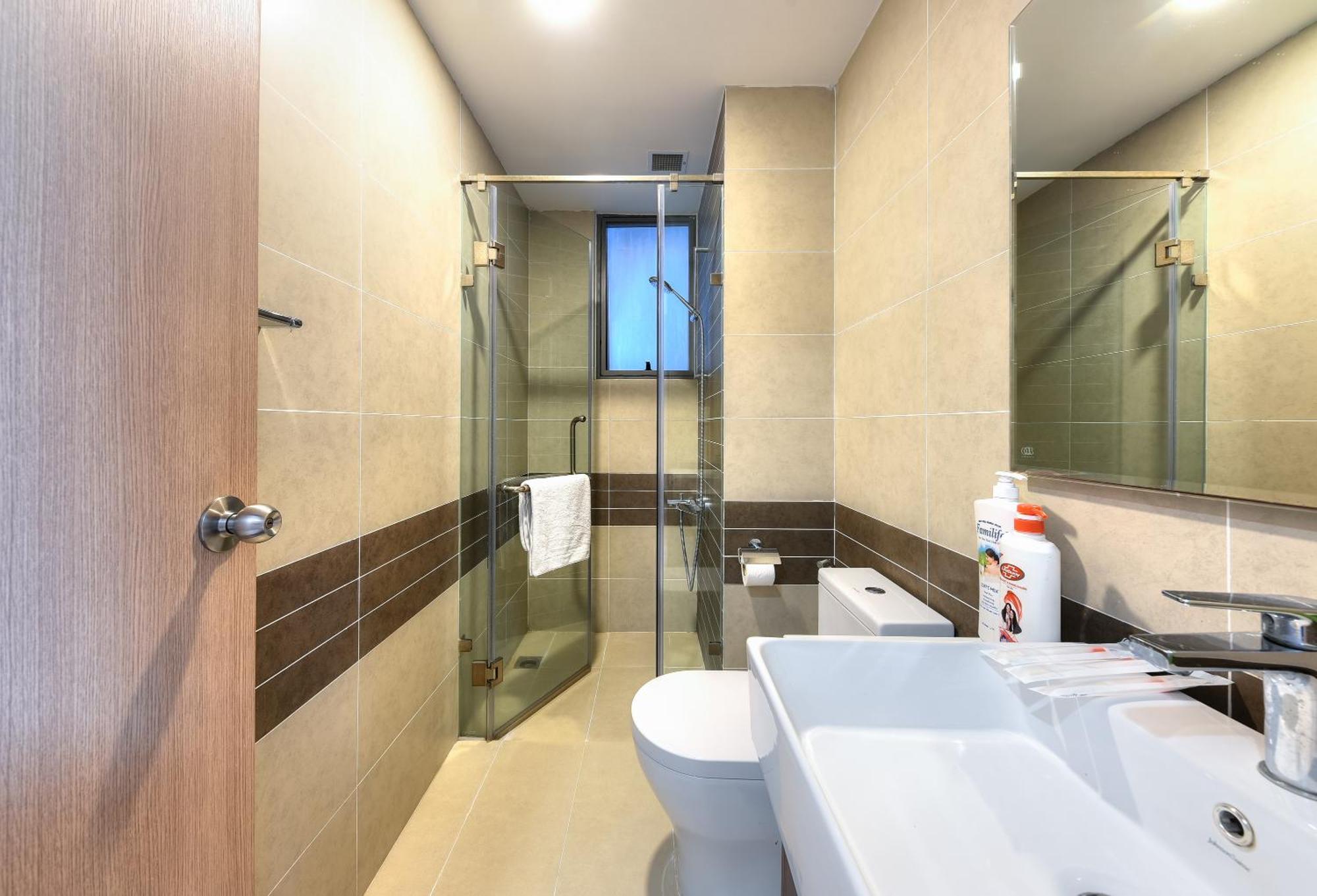 Rivergate Luxury Apartment